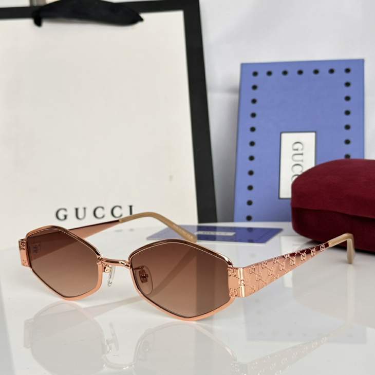 Picture of Gucci Sunglasses _SKUfw79338500fw